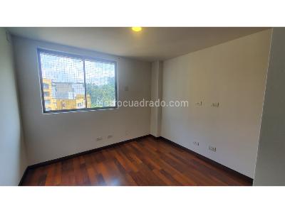 Apartamento de 3 alcobas en arriendo en Castropol, Medellín, 126 m² · foto 10 de 17