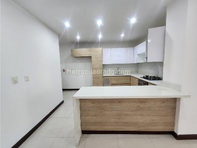 Apartamento de 3 alcobas en venta en Primer Parque De Laureles, Medellín, 110 m² · foto 2 de 13