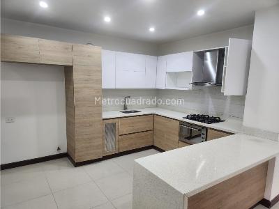 Apartamento de 3 alcobas en venta en Primer Parque De Laureles, Medellín, 110 m² · foto 4 de 13