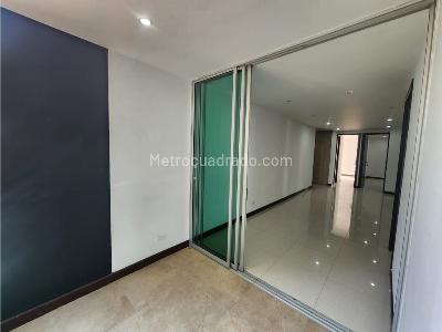 Apartamento de 3 alcobas en venta en Primer Parque De Laureles, Medellín, 110 m² · foto 6 de 13