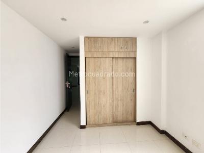 Apartamento de 3 alcobas en venta en Primer Parque De Laureles, Medellín, 110 m² · foto 9 de 13