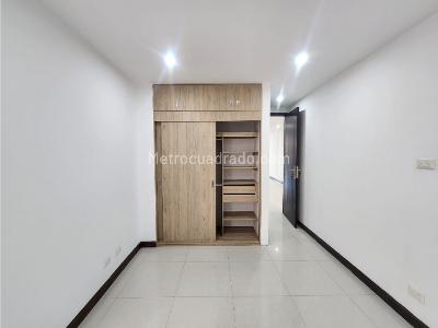Apartamento de 3 alcobas en venta en Primer Parque De Laureles, Medellín, 110 m² · foto 10 de 13