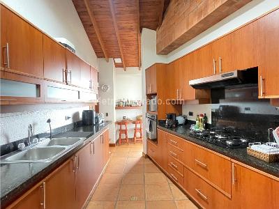 Casa de 4 alcobas en venta en Las Palmas, Medellín · foto 14 de 20