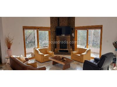 Casa de 3 alcobas en venta en Loma Del Escobero, Medellín, 435 m² · foto 4 de 11