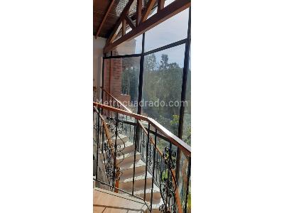 Casa de 3 alcobas en venta en Loma Del Escobero, Medellín, 435 m² · foto 11 de 11