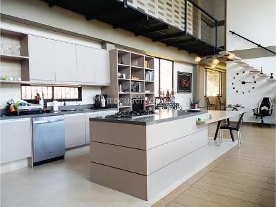 Casa de 4 alcobas en venta en Altos Del Poblado, Medellín · foto 3 de 19