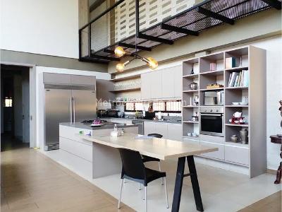 Casa de 4 alcobas en venta en Altos Del Poblado, Medellín · foto 4 de 19