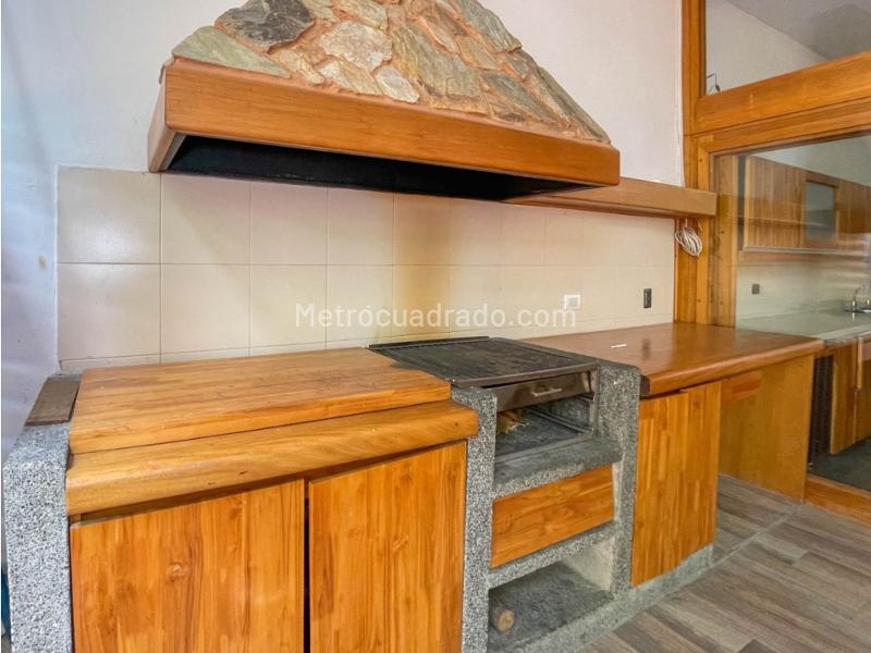 Casa Amoblada de 4 Alcobas en Alquiler en El Tesoro, Medellín - 8