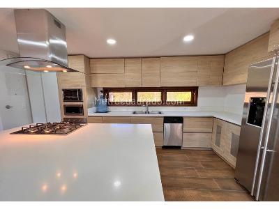 Casa de 3 alcobas en venta en Loma Del Escobero, Medellín, 210 m² · foto 6 de 14