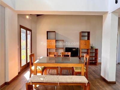 Casa de 3 alcobas en venta en Loma Del Escobero, Medellín, 210 m² · foto 12 de 14
