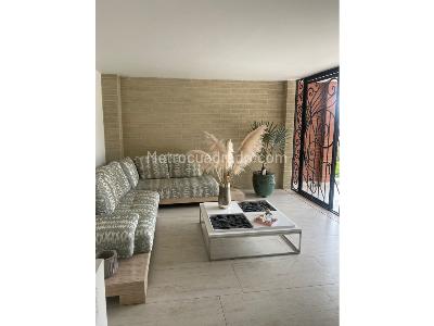 Casa de 5 alcobas en venta en El Poblado, Medellín, 450 m² · foto 3 de 20