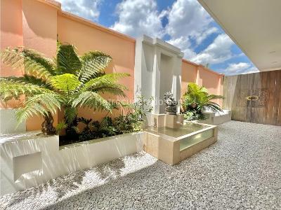 Casa de 5 alcobas en venta en El Poblado, Medellín, 450 m² · foto 15 de 20