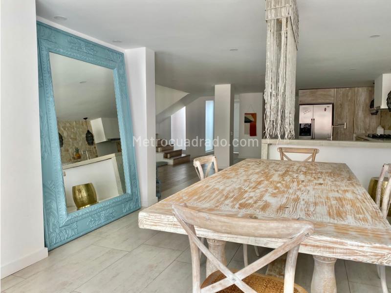 Casa Amplia de 5 Alcobas con Cocina Moderna en El Poblado - 5