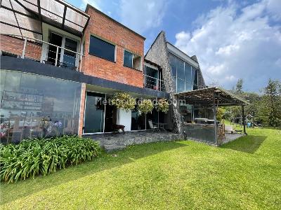 Casa de 5 alcobas en venta en Las Palmas, Medellín · foto 3 de 20