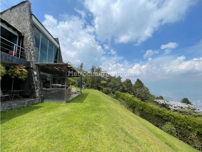 Furnished 5BR House with Jacuzzi in Alto de las Palmas - 6