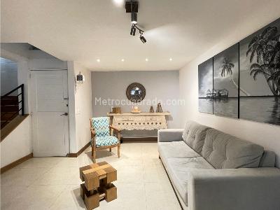 Casa de 3 alcobas en venta en El Tesoro, Medellín, 289 m² · foto 7 de 20