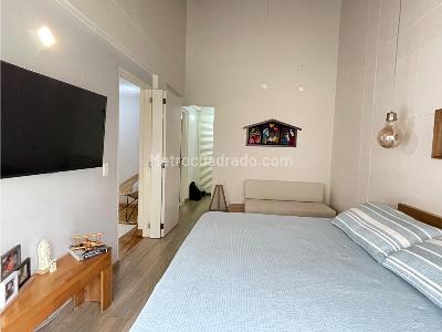 Casa de 3 alcobas en venta en El Tesoro, Medellín, 289 m² · foto 13 de 20