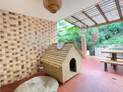 Casa de 3 alcobas en venta en El Tesoro, Medellín, 289 m² · foto 19 de 20