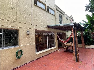 Casa de 3 alcobas en venta en El Tesoro, Medellín, 289 m² · foto 20 de 20