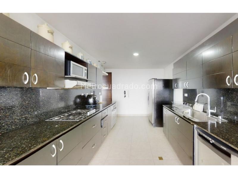 Spacious 3BR Apartment in La Calera - 6