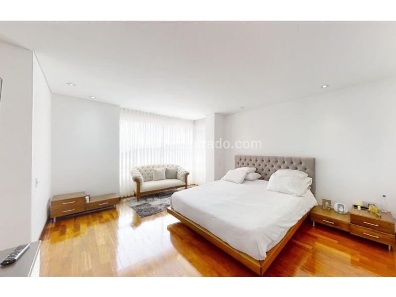 Spacious 3BR Apartment in La Calera - 9