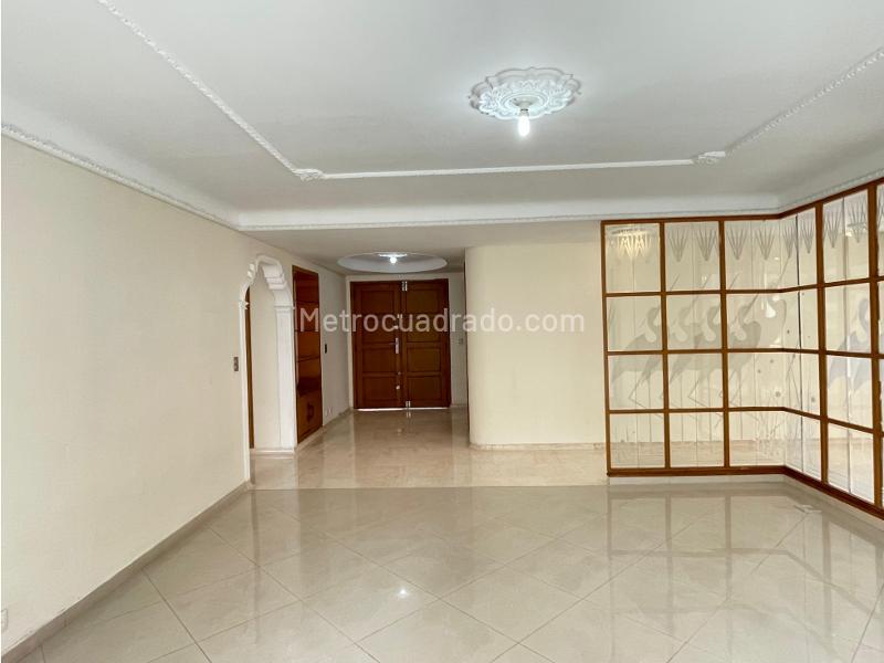 Modern 4BR Apartment in La Tomatera - 2