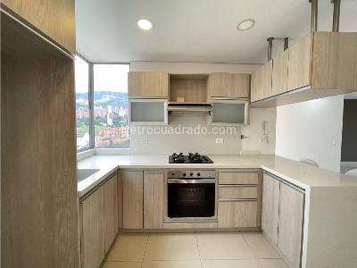 Apartamento de 3 alcobas en arriendo en Santa Maria De Los Angeles, Medellín, 120 m² · foto 3 de 10