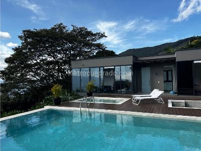Casa de 5 alcobas en venta en Poblado (Las Palmas), Medellín, 800 m² · foto 2 de 20