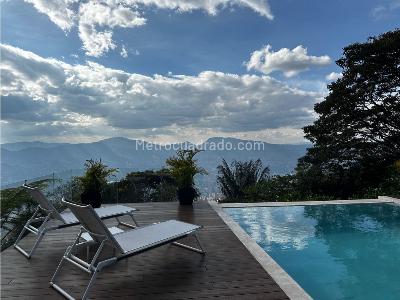 Casa de 5 alcobas en venta en Poblado (Las Palmas), Medellín, 800 m² · foto 3 de 20