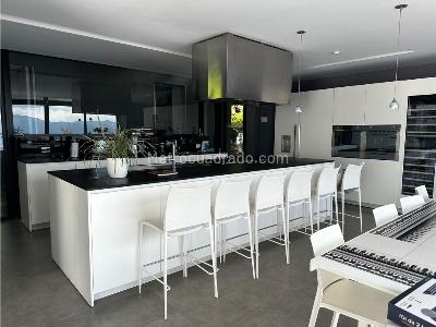 Casa de 5 alcobas en venta en Poblado (Las Palmas), Medellín, 800 m² · foto 5 de 20