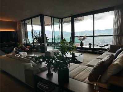 Apartamento de 3 alcobas en venta en Los Balsos, Medellín, 320 m² · foto 3 de 15