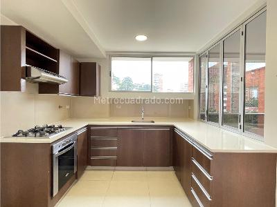 Apartamento de 3 alcobas en venta en Los Parra, Medellín, 128 m² · foto 6 de 17