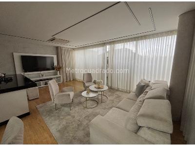 Casa de 4 alcobas en venta en Loma Del Escobero, Medellín, 340 m² · foto 2 de 13