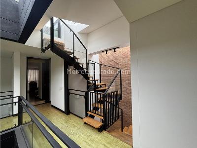 Casa de 4 alcobas en venta en Loma Del Escobero, Medellín, 340 m² · foto 6 de 13