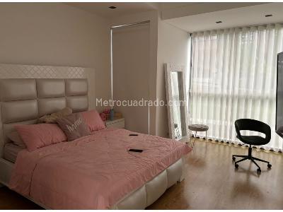 Casa de 4 alcobas en venta en Loma Del Escobero, Medellín, 340 m² · foto 8 de 13