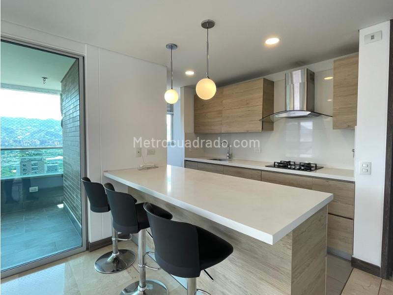 Apartamento de 3 Alcobas y 4 Baños en Los Parra - 2