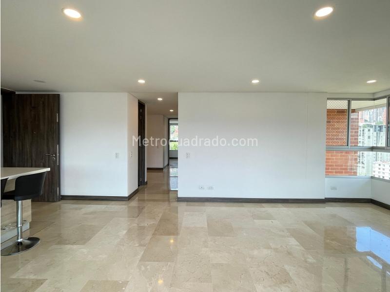 Apartamento de 3 Alcobas y 4 Baños en Los Parra - 4