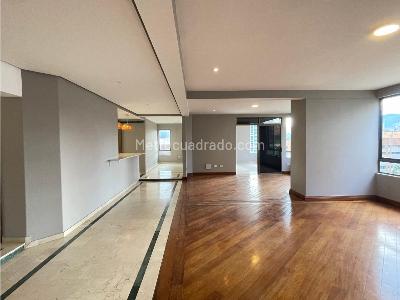 Apartamento de 3 alcobas en venta en Los Parra, Medellín, 215 m² · foto 6 de 20