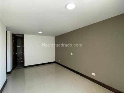 Apartamento de 3 alcobas en venta en Castropol, Medellín, 155 m² · foto 6 de 18