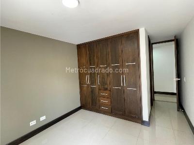 Apartamento de 3 alcobas en venta en Castropol, Medellín, 155 m² · foto 12 de 18