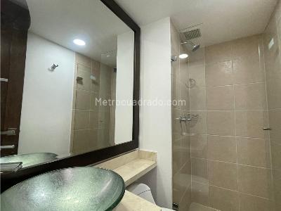 Apartamento de 3 alcobas en venta en Castropol, Medellín, 155 m² · foto 16 de 18