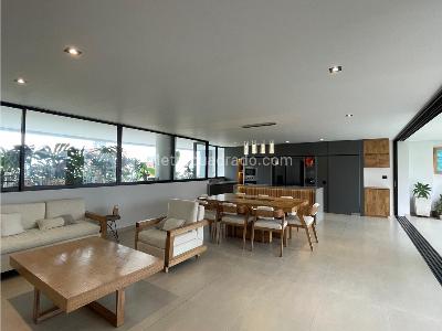 Apartamento de 4 alcobas en venta en La Inferior, Medellín, 230 m² · foto 2 de 20