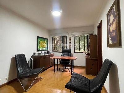 Apartamento de 4 alcobas en venta en Castropol, Medellín, 200 m² · foto 7 de 20