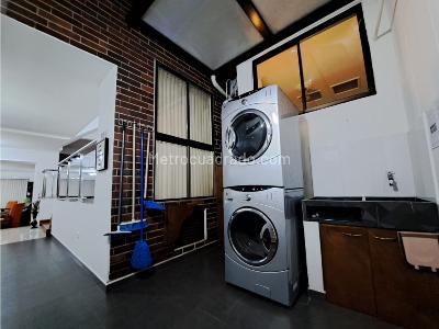 Apartamento de 4 alcobas en venta en Castropol, Medellín, 200 m² · foto 20 de 20