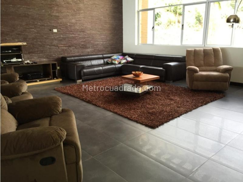 Beautiful 5BR House in El Retiro - 3