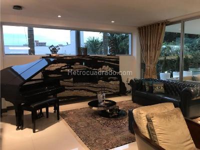 Casa de 4 alcobas en venta en Los Balsos, Medellín, 800 m² · foto 8 de 14
