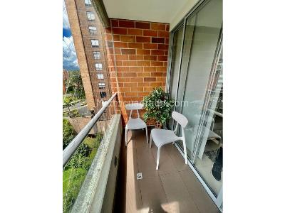 Apartamento de 3 alcobas en arriendo en Poblado (Castropol), Medellín, 90 m² · foto 3 de 10