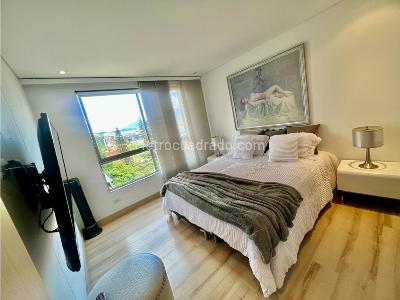 Apartamento de 3 alcobas en arriendo en Poblado (Castropol), Medellín, 90 m² · foto 7 de 10