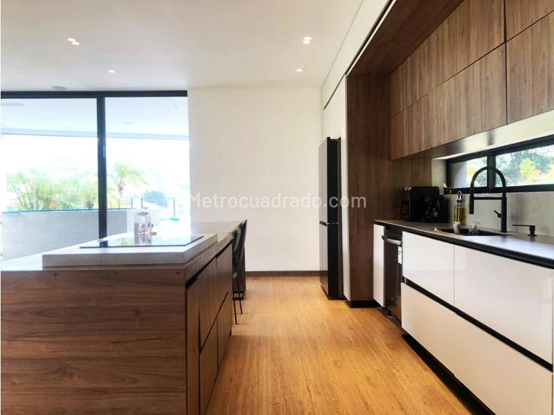 Casa Amoblada de 4 Alcobas en Envigado Villa Carlota - 2