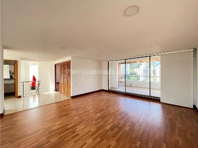Apartamento de 4 alcobas en venta en La Calera, Medellín, 380 m² · foto 2 de 18